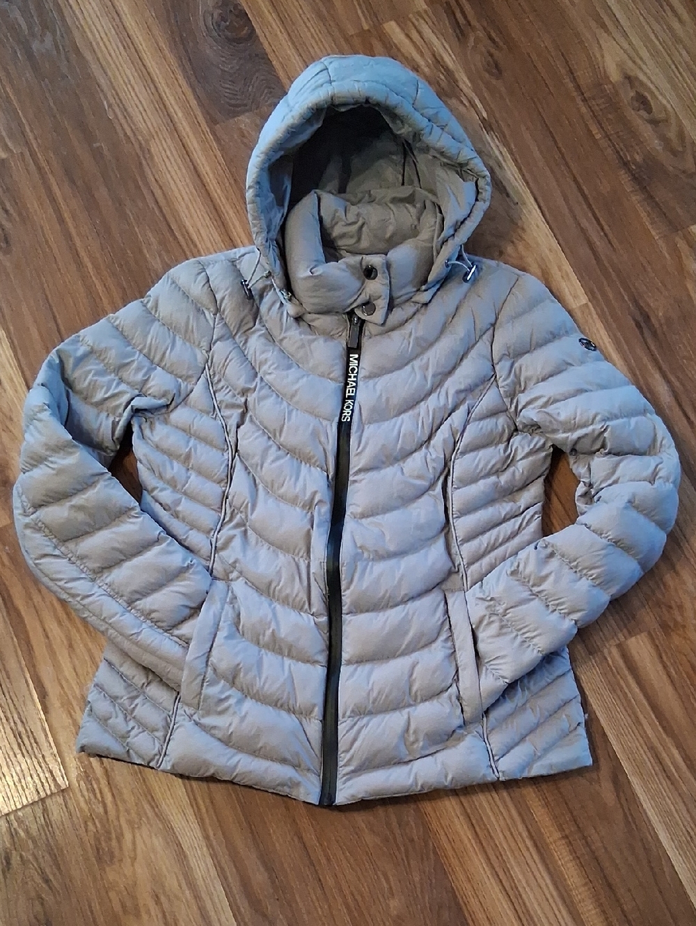 Michael Kors Gray Hooded Quilted Packable Down Puffer Jacket